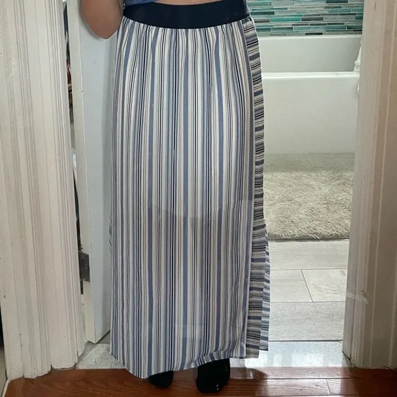 Ann Taylor Blue & White Striped Elastic Waist Maxi Skirt - Picture 2 of 6